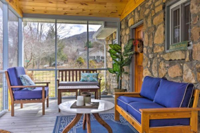 Screened Porch The Rock Cottage in Hot Springs